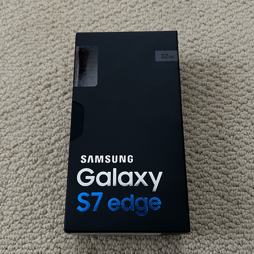 NIB Samsung Galaxy S7 Edge Silver Titanium 32G T-Mobile